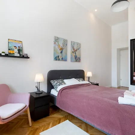 Apartment Royal Ferenciek