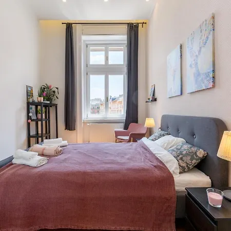 Apartment Royal Ferenciek *